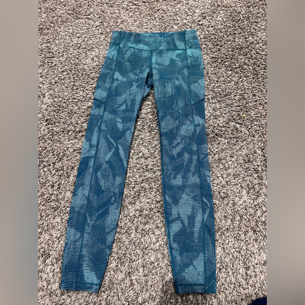 10. Teal Geometric Lululemon NWOT Speed Up Tight Leggings size 6 - Picture 2 of 6